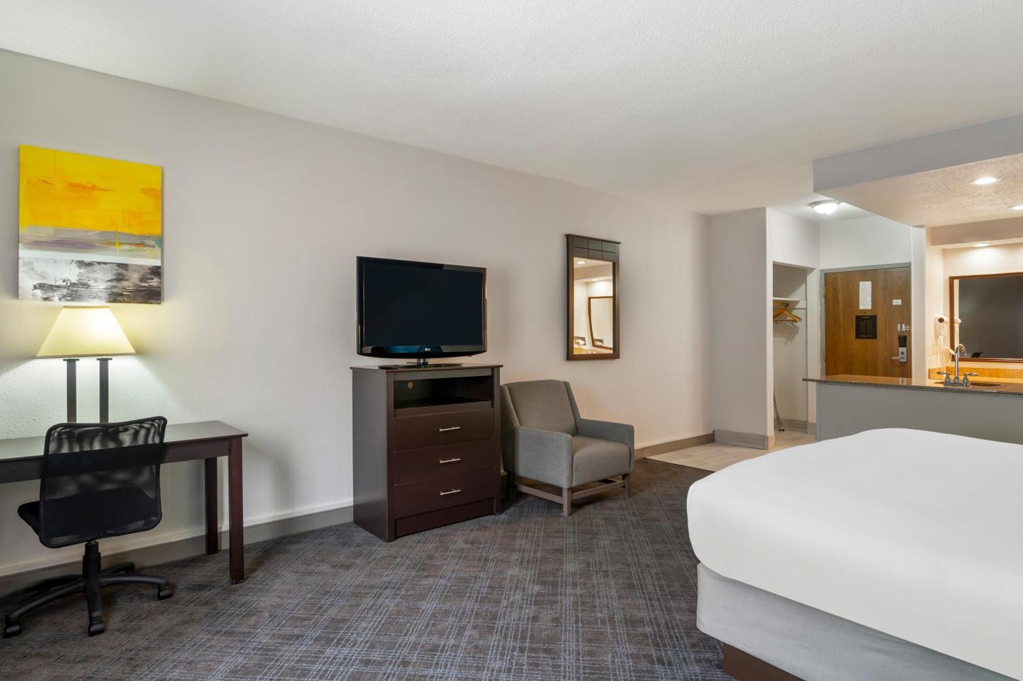 Comfort Inn & Suites Mundelein-Vernon Hills Bagian luar foto